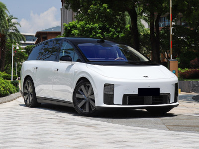 Li i8 Фото №3